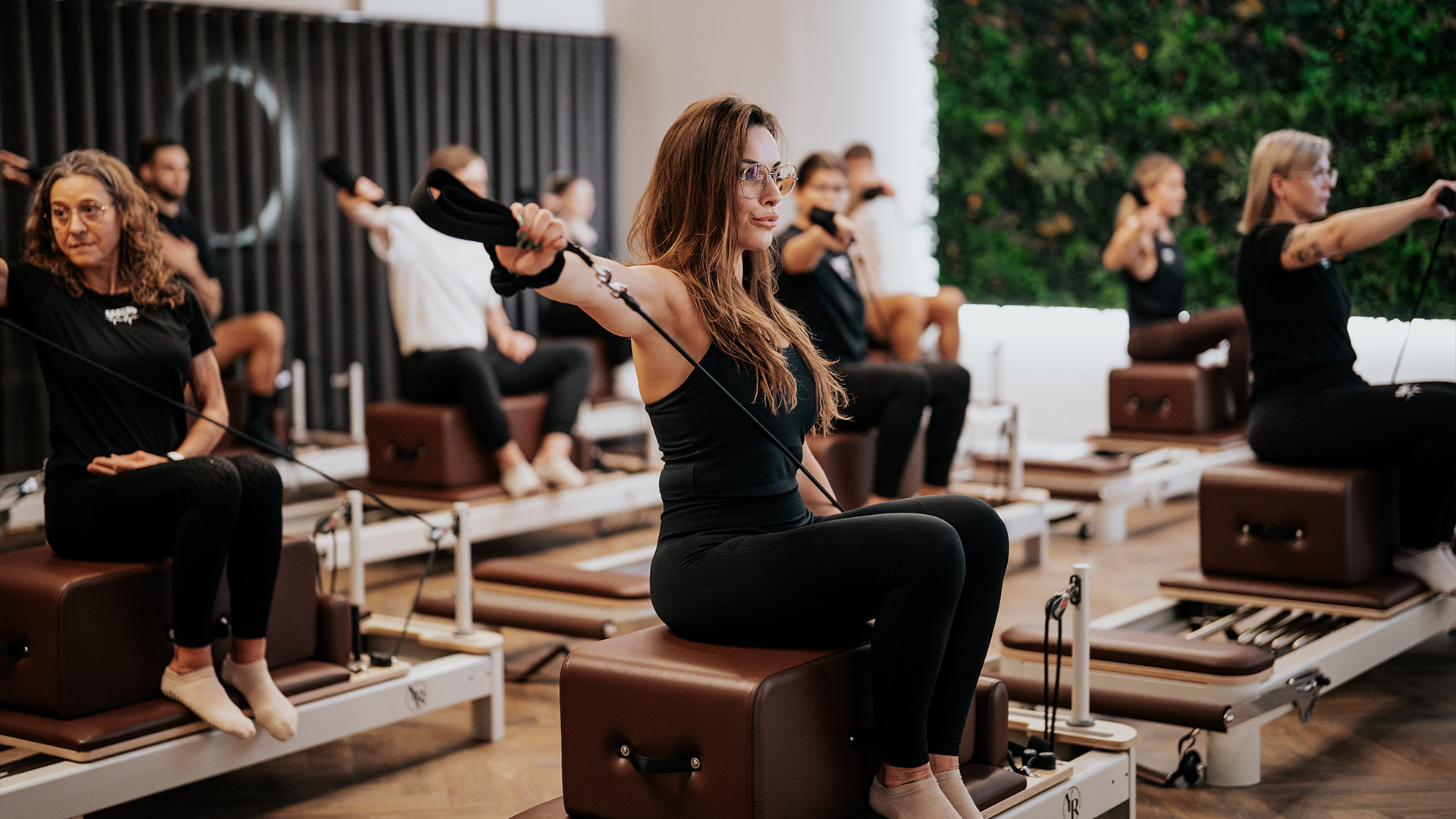 Reformer16x9